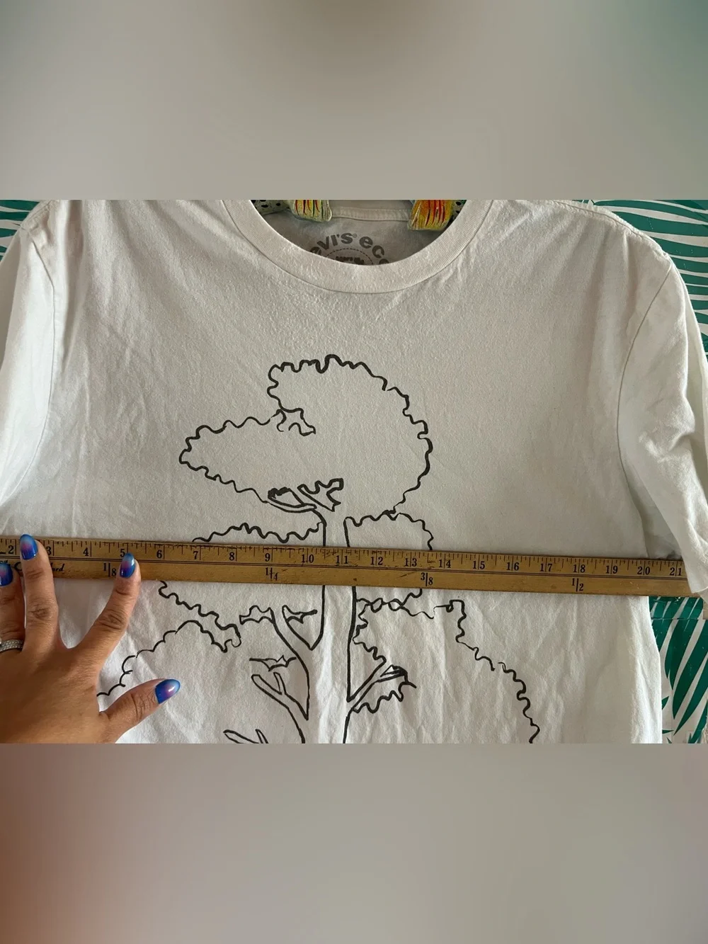 Levi's Eco White Tee w/ Black Tree & Gnome Sketch 70% organic cotton sz L
